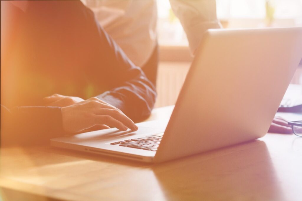 W dobie globalizacji i ciągłego rozwoju technologii, komunikacja międzykulturowa staje się coraz ważniejsza