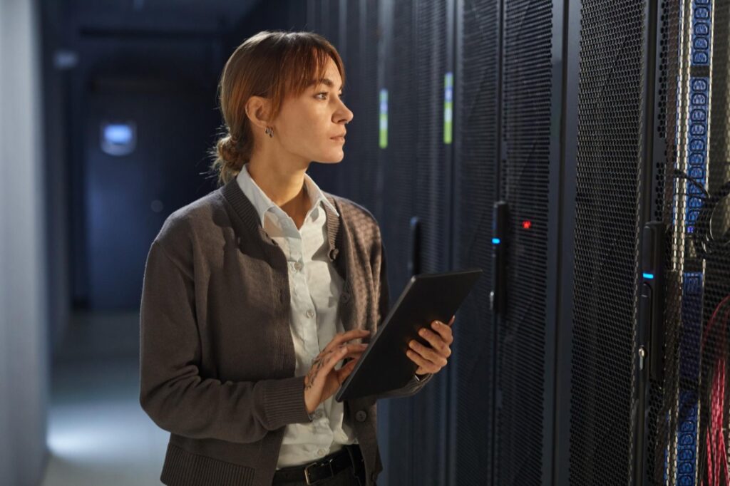 Zarządzanie ryzykiem to proces identyfikacji, oceny i minimalizacji ryzyka na każdym etapie funkcjonowania firmy IT