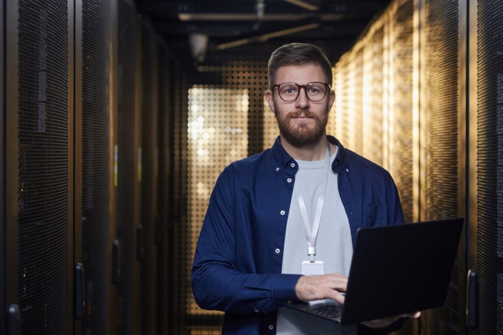 Zarządzanie ryzykiem to proces identyfikacji, oceny i minimalizacji ryzyka na każdym etapie funkcjonowania firmy IT